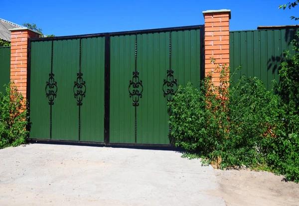 Fence and Gate Repair Services for Reliable Home Protection