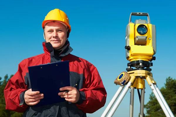 From Roof Leaks to Full Replacements: Roofing Contractor Crawfordville